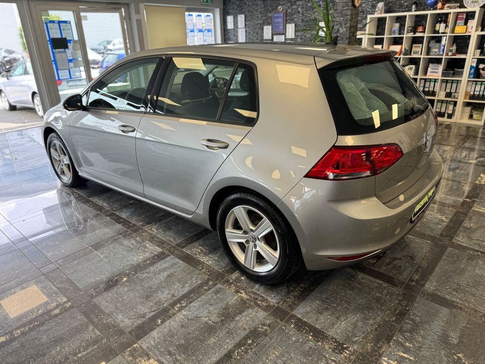 Volkswagen Golf VII Lim. Comfortline BMT*Navigation*Touch* in Mühlheim am Main