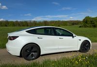 Tesla Model 3 wie neu, mit Blinkerhebel Baden-Württemberg - Nattheim Vorschau