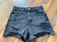 Stradivarius Jeans Shorts schwarz Gr. 32 Rheinland-Pfalz - Wirges   Vorschau