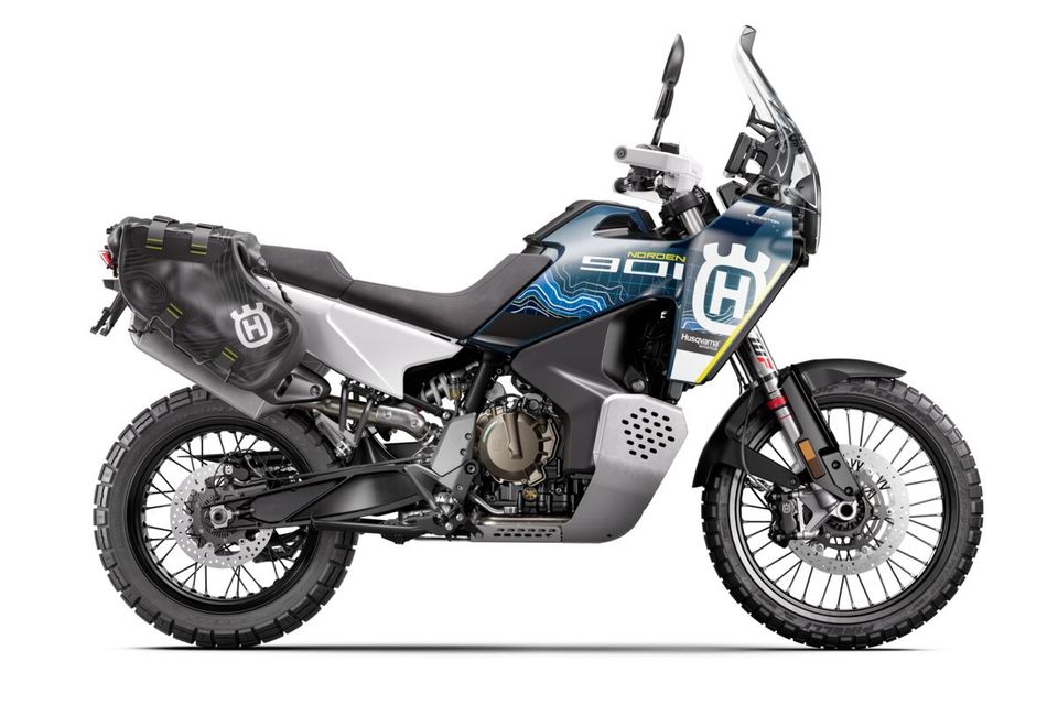 Husqvarna 901 Norden Expedition Sondermodell 2023 Neufahrzeug in Essingen