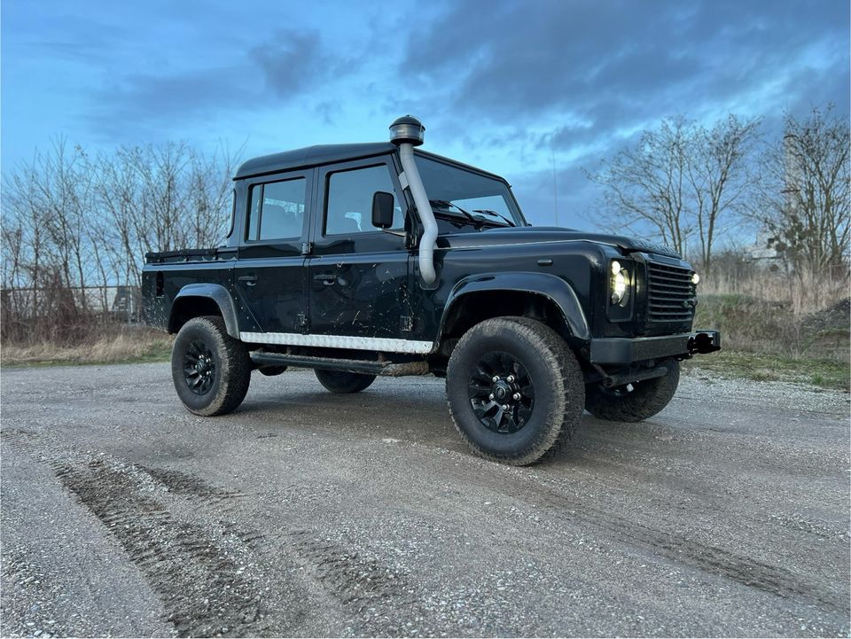 Land Rover Defender TD4 110 CC in Neubrandenburg