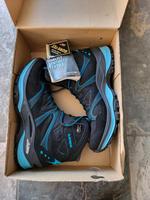 Lowa Wanderschuhe Outdoor Goretex Gr. 40 neu mit Etikett in OVP Schleswig-Holstein - Westerrönfeld Vorschau