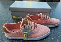 Neue Mädchen Bench Schuhe Gr.37 Nordrhein-Westfalen - Neukirchen-Vluyn Vorschau