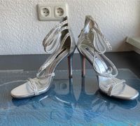 High Heels Silber Sandaletten 38 Absatzhöhe 9,5cm Pumps Hannover - Misburg-Anderten Vorschau