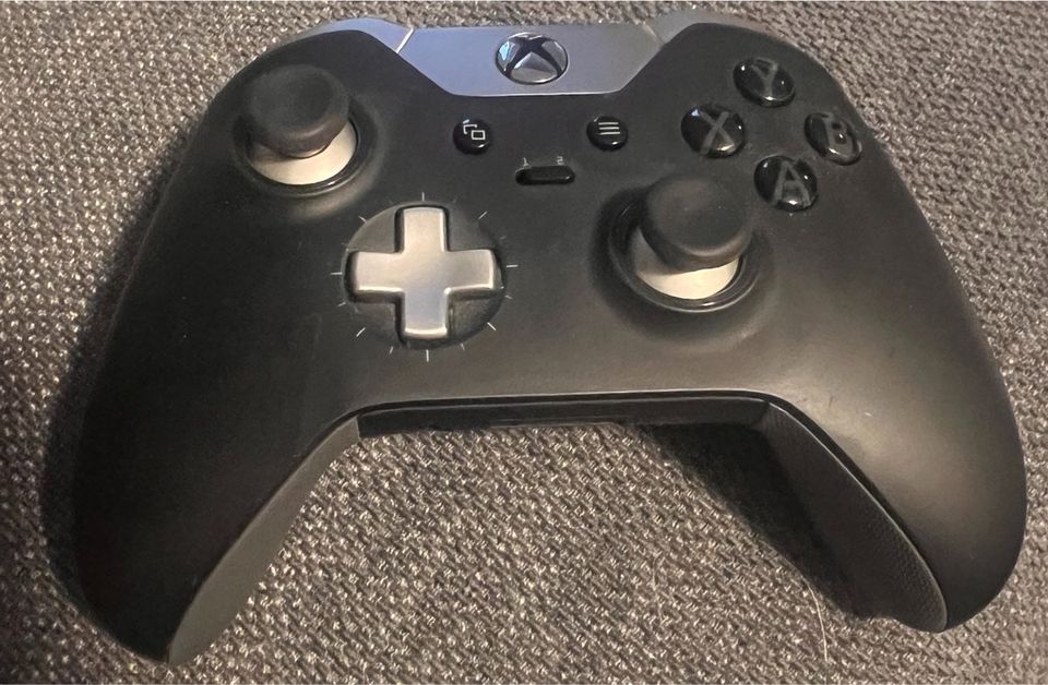 Xbox Elite Controller 1 Generation in Wuppertal