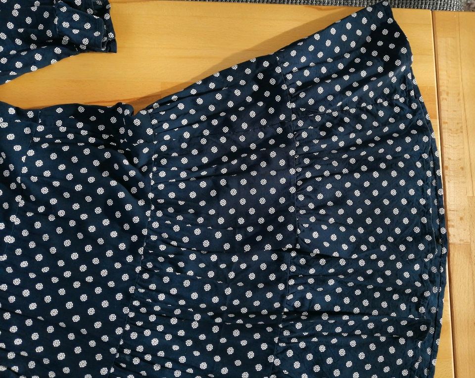 Kleid Gr. 152 von S. Oliver blau mit weißen Print in Neuenstein