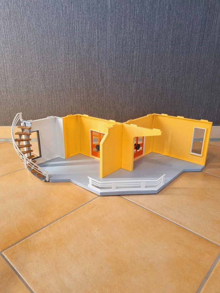 Playmobil City Life Haus mit Erweiterung in Bremerhaven