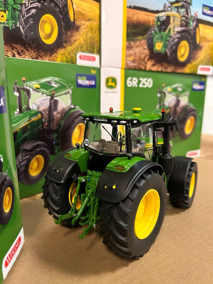 John Deere 6250R Sondermodell Agritechnica 2023 Wiking in Friedberg