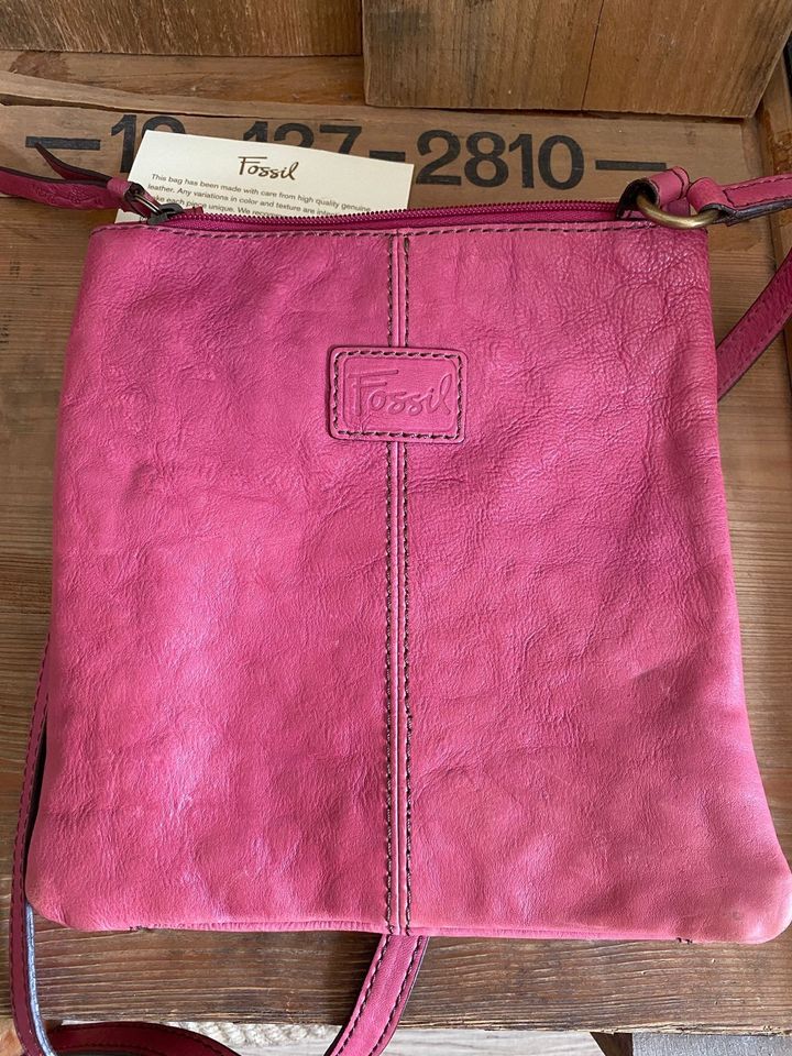 Fossil Tasche pink Leder Muster abs. neuwertig in Essen