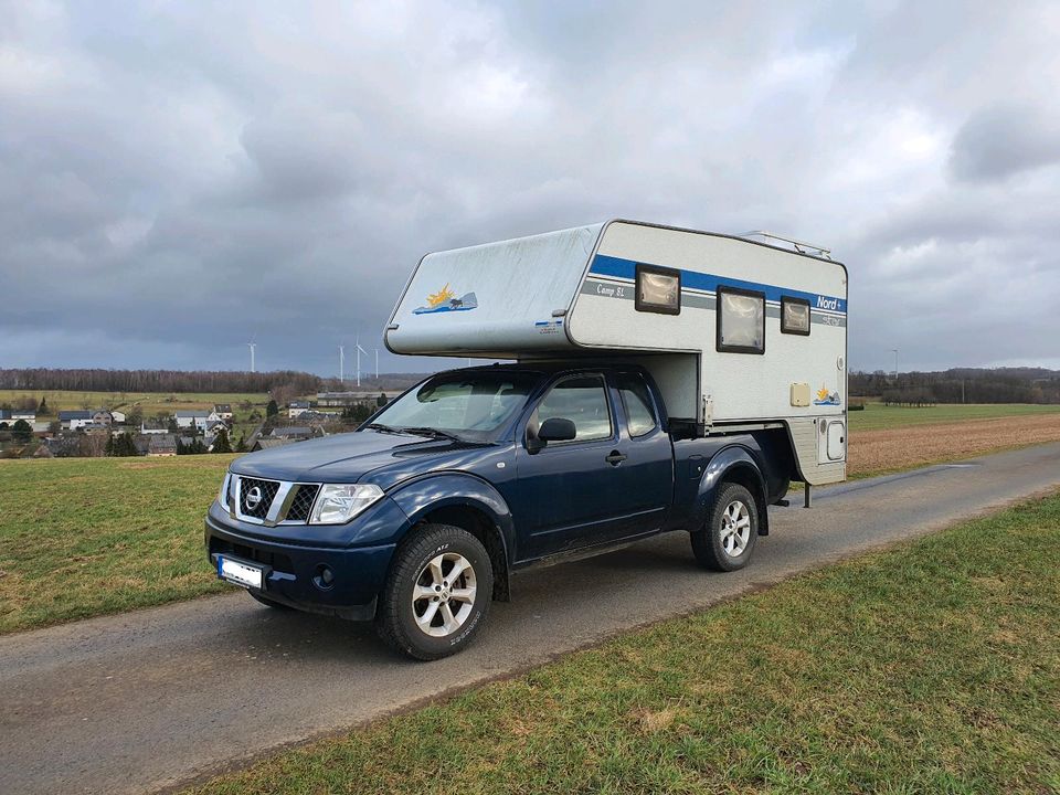 Nissan Navarra D40 mit Nordstar Camp 8L WOKA in Mörsbach