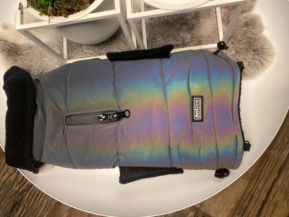 AniOne Shiny Rainbow Hundemantel Fleece Welpenmantel  Gr. 28 NEU in Mönchengladbach