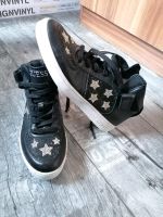 Original Guess Sterne Glitzer Silber schwarz Sneakers Turnschuhe Baden-Württemberg - Donaueschingen Vorschau