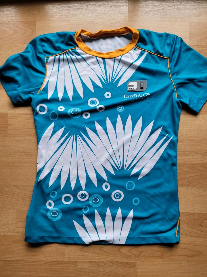 Schönes Bikeshirt / Laufshirt/ Wandershirt von Fanfiluca in Warngau