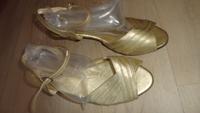 Sandalen, gold-farbig Gr. 36 Sachsen - Bischofswerda Vorschau