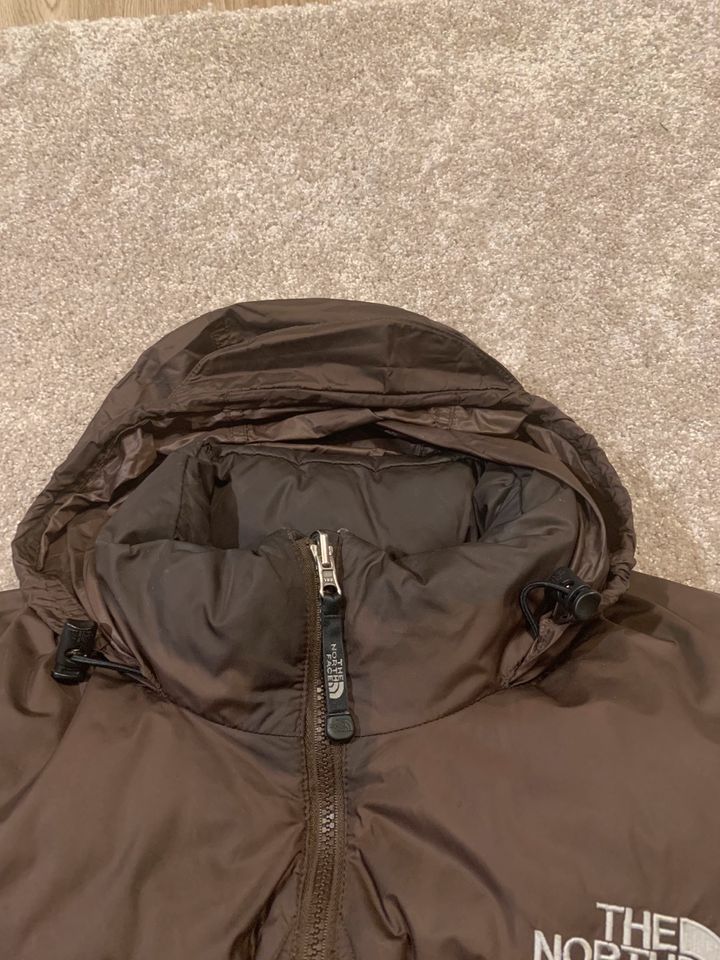 The North Face Nuptse Puffer Down Jacket (Brown Braun) in Darmstadt