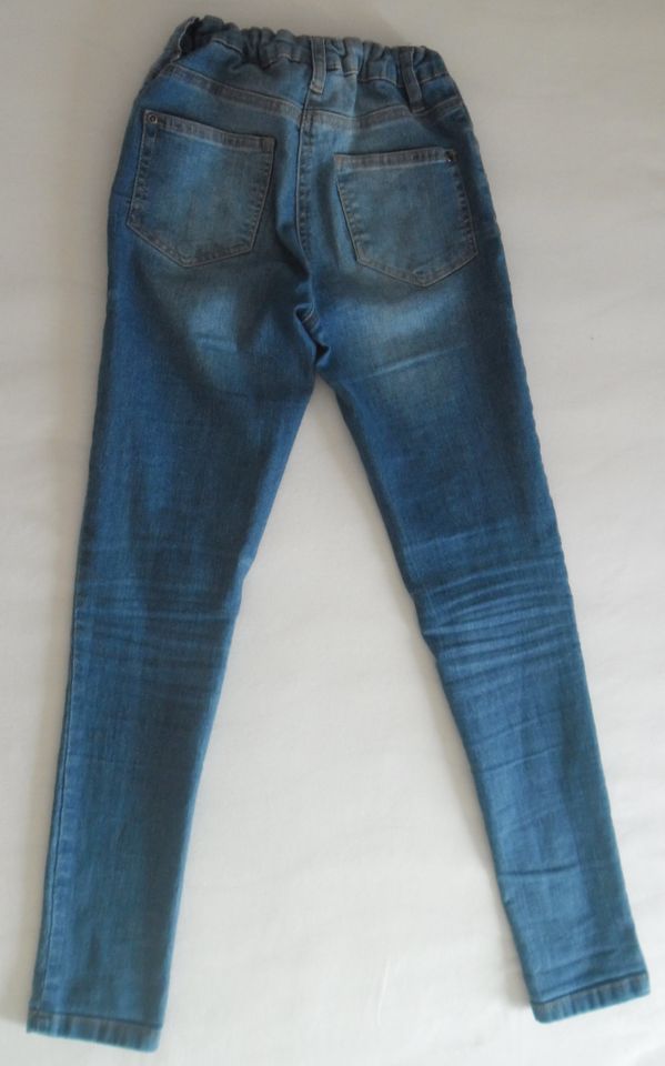 YIGGA Jeanshose Mädchen blau mit Perlen Gr. 152 in Kassel