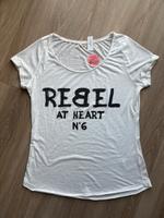 Review T-Shirt „Rebel at heart“, weiß, Gr. S, neu m. Etikett Hessen - Langen (Hessen) Vorschau