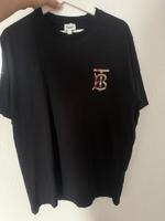 Tshirt mit gesticktem B Hessen - Hanau Vorschau