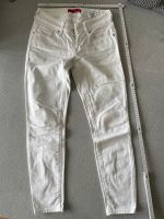 Guess Jeans weiß Gr. 26 ankle skinny Neuhausen-Nymphenburg - Neuhausen Vorschau