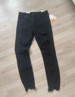 H&M Jeans High waist used look Löcher Fransen neu eher W31 Wuppertal - Barmen Vorschau