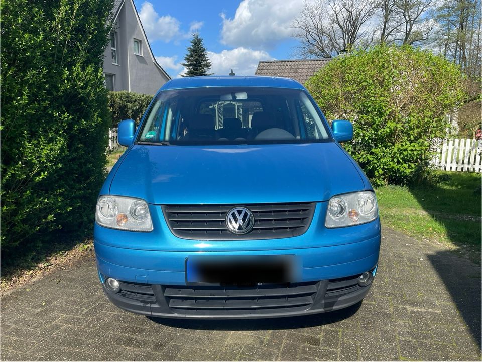 VW Caddy Life 2.0 EcoFuel Camper in Hamburg