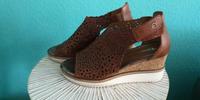 Tamaris Sandalen Peep Toe Wedges Keilabsatz 39-40 Hessen - Raunheim Vorschau