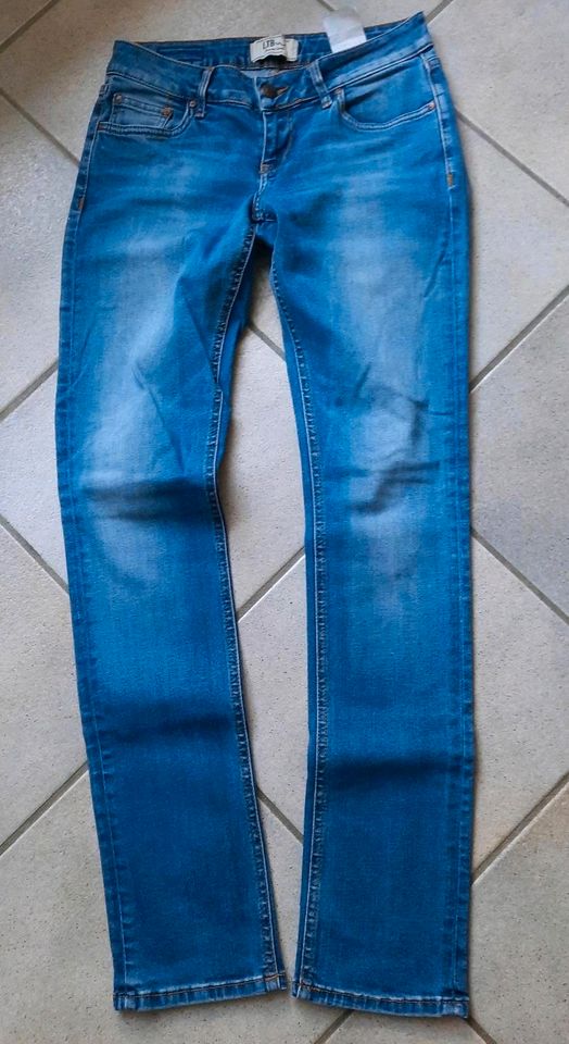 LTB Jeans W28 L34 slim straight in Mönchengladbach