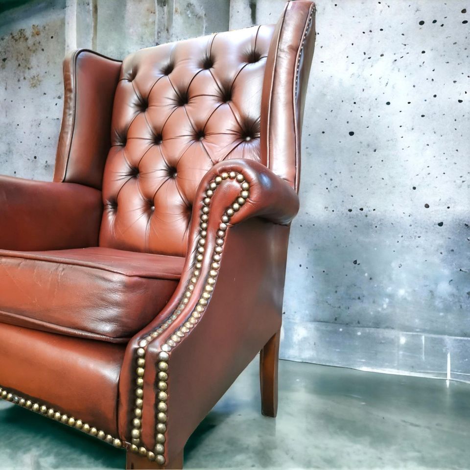 Vintage CHESTERFIELD Sessel. Leder-Ohrenbackensessel.BRANDY-Braun in Berlin