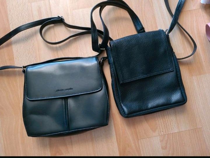 Damen Handtaschen verschiedene Modele ab in Langen (Hessen)