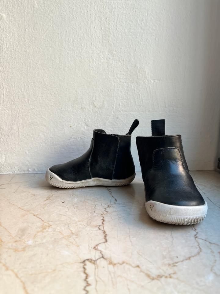 Vivobarefoot Fulham 21 Stiefelette Barfußschuhe Chelsea Boots in München