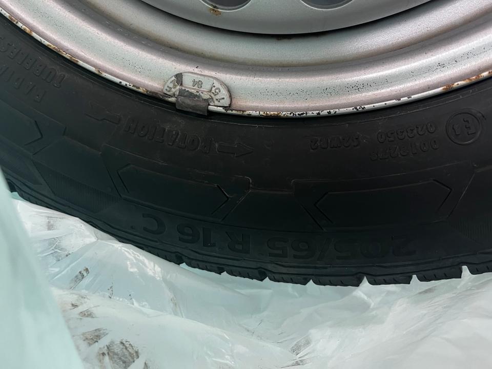 4x Winter Reifen 205 65 R 16 CONTI Stahlfelge VW T5 T6 T6.1 in Remseck am Neckar