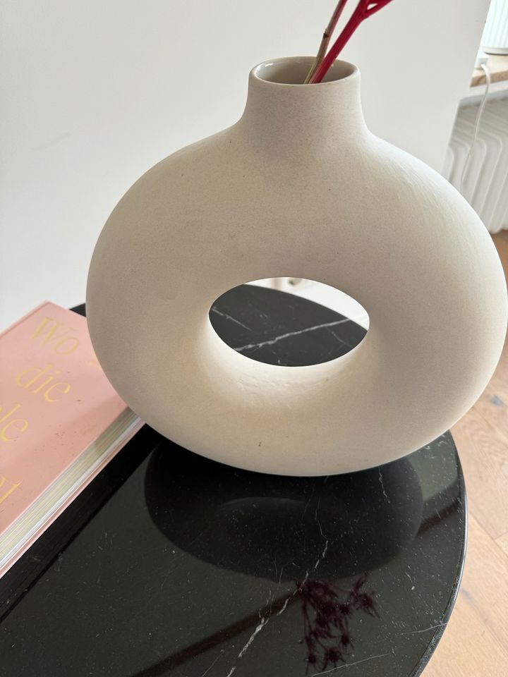 H&M Home Keramik Vase Beige Sand in Dortmund