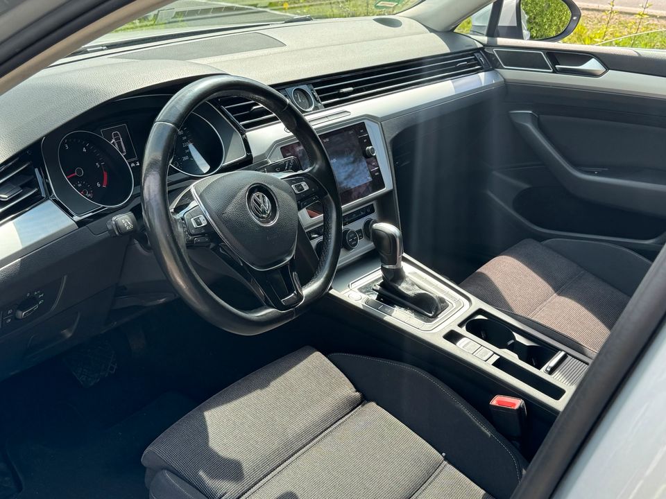 Volkswagen Passat Variant 2.0 TDI DSG | VAR | NAVİ | ACC in Lampertheim