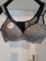 3 neue BHs grau-geblümt SIZE 40/90 Bayern - Büchlberg Vorschau