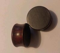 Holz Plugs 22mm 1 Paar Ohr Schmuck Piercing NEU Sachsen - Wurzen Vorschau