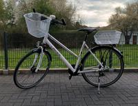 Lakes Free 100 28" Damen Fahrrad weiss 21 Gang inkl. Zubehör Nordrhein-Westfalen - Wachtberg Vorschau