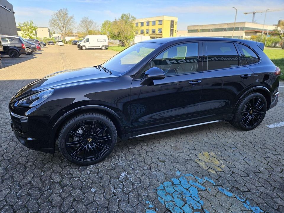 Porsche Cayenne S in Schweinfurt