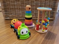 3 Babyspielzeuge: 2x Holzspielzeug, 1 Rasselzug Rheinland-Pfalz - Girkenroth Vorschau