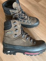 Lowa Trekkingschuhe mit Gore-Tex, Herren, Gr. 9/43 Leipzig - Leipzig, Zentrum-Süd Vorschau