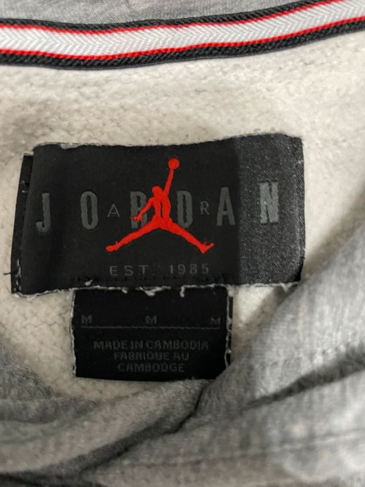 Jordan Nike hoodie gr. M Grau guter Zustand in Erlangen
