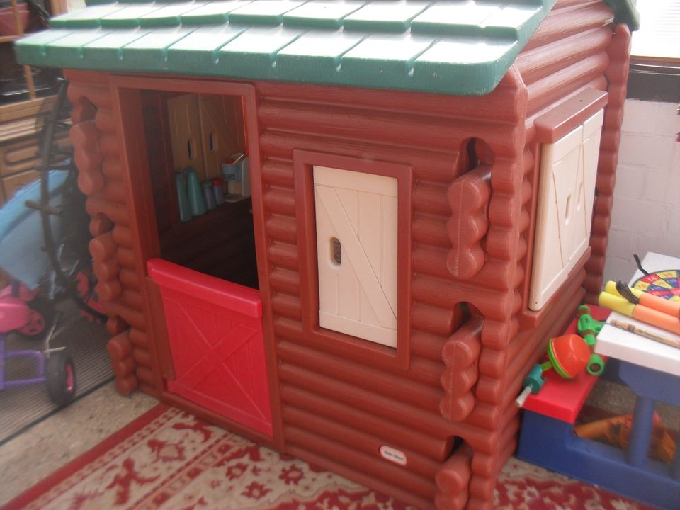 Kinder-Spielhaus von little tikes -gebraucht- mit Spielspuren in Wiehl