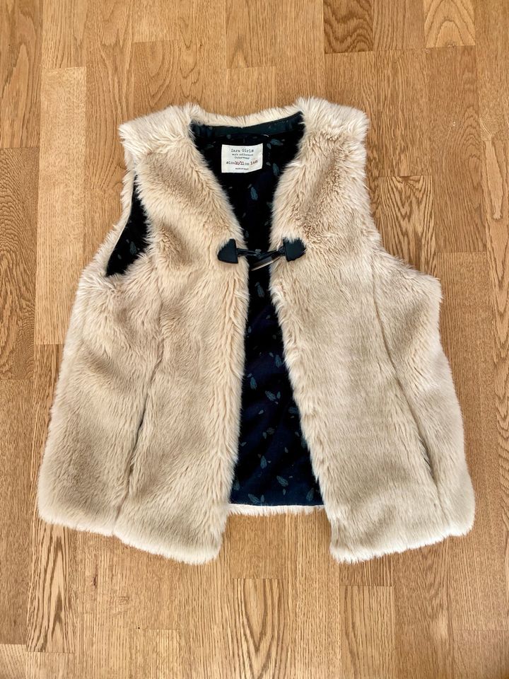 Zara Girls Fake Fur Fell - Weste size 10/11 148 cm in Nürnberg (Mittelfr)