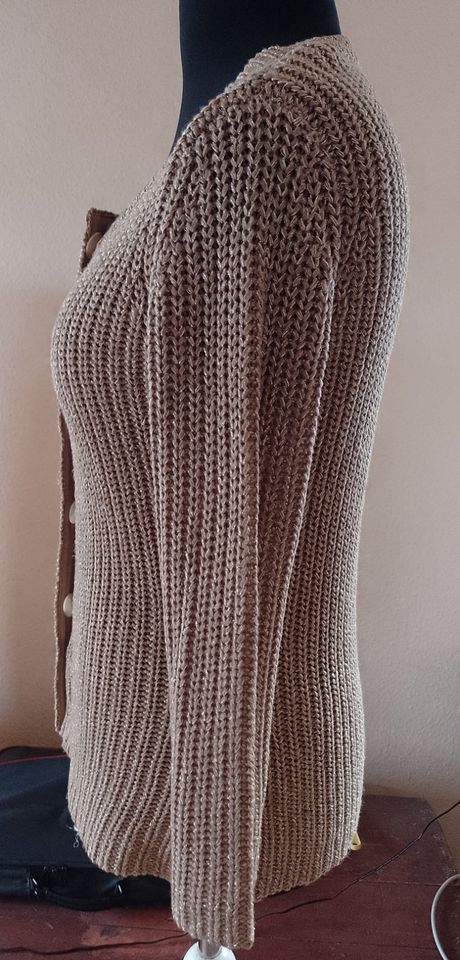 Strickjacke, Goldfarben, Gr. 40 in Freiburg im Breisgau