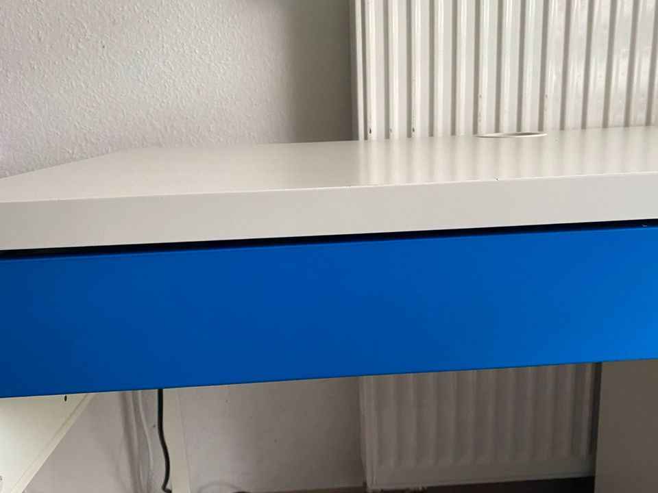 Ikea Schreibtisch in Neuss