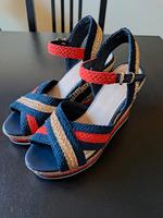 Sandalen, Plateau Größe 37, blau rot gold Berlin - Schöneberg Vorschau