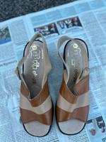 Sandalen 5 1/2 Echt Leder Keilabsatz braum beige glogg Sachsen-Anhalt - Magdeburg Vorschau