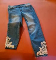 Jeans mit Applikation am Hosenbein Saarland - Homburg Vorschau