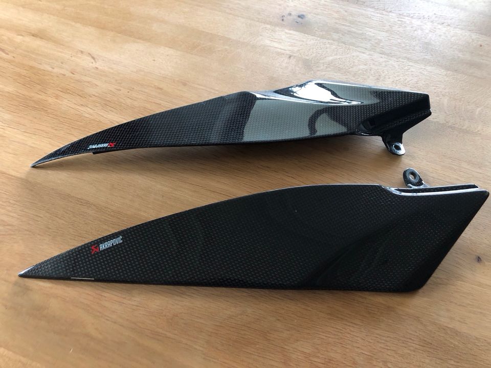 Yamaha R1 RN19 Side Panels, Carbon Series, Blenden in Lauben