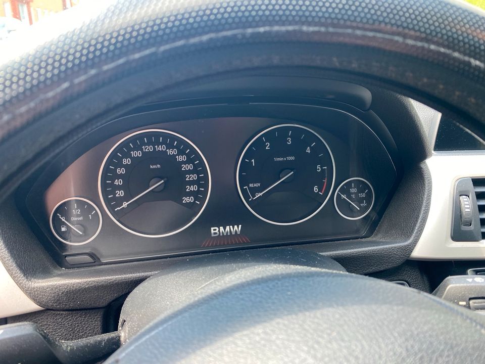 BMW 320d 2015 Head-up Display in Neustadt a. d. Waldnaab