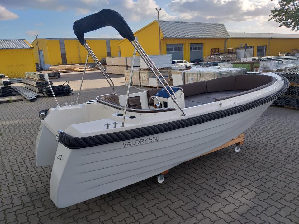 Motorboot Valory Classic V 550 Sloep Schaluppe Neuboot Neu in Hohen Wangelin
